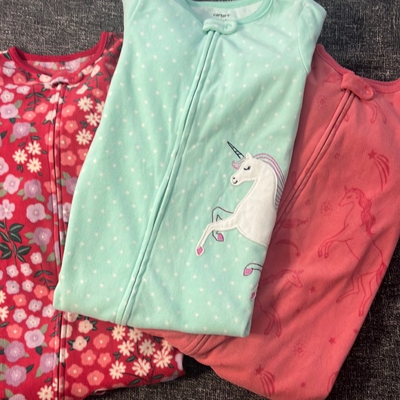 3 Carters warm one piece footed pajamas - Picture 3 of 11